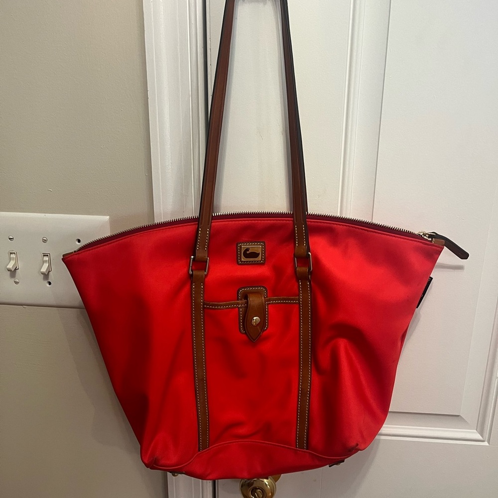 D&B tote bag